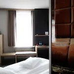 Alexxanders & Boardinghouse, Restaurant Hotel 3*