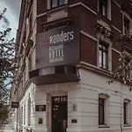 Alexxanders & Boardinghouse, Restaurant Szálloda 3*