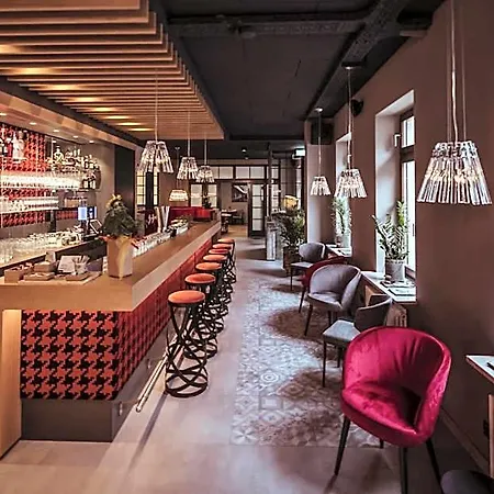 Alexxanders & Boardinghouse, Restaurant מלון