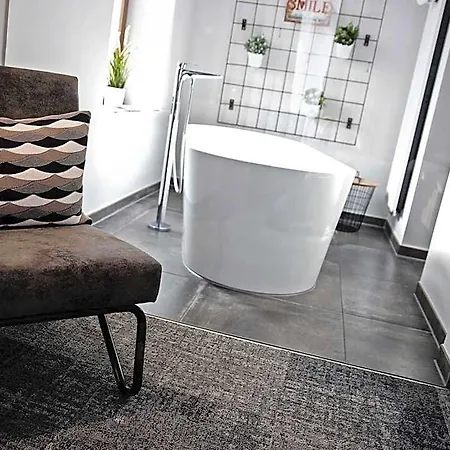 מלון Alexxanders & Boardinghouse, Restaurant 3*