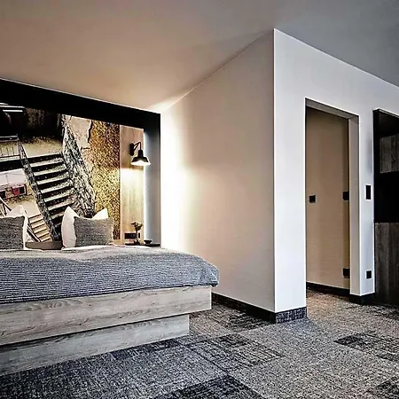 Alexxanders & Boardinghouse, Restaurant 3*