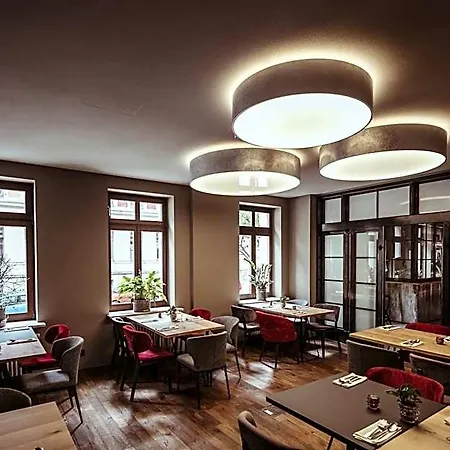 מלון Alexxanders & Boardinghouse, Restaurant קמניץ