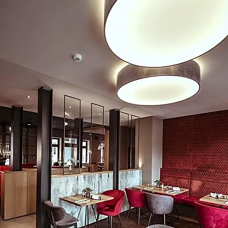 Alexxanders & Boardinghouse, Restaurant Отель 3*