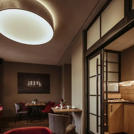 Alexxanders & Boardinghouse, Restaurant 3*