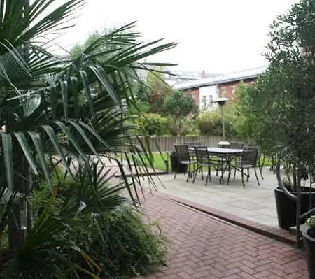 מלון Alexxanders & Boardinghouse, Restaurant קמניץ