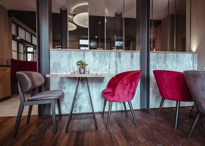 Alexxanders & Boardinghouse, Restaurant 3*