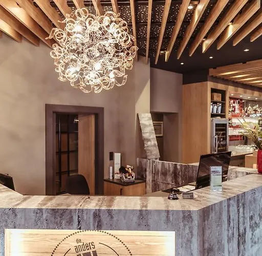 Alexxanders & Boardinghouse, Restaurant Hotel 3*